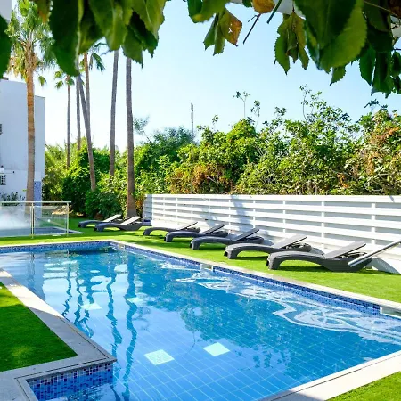 Lovely Apartment With Balcony And Pool In The Ayia Napa Sun All Yours דירה איה נאפה